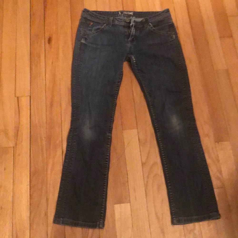 Hudson jeans size 27 small hole back pocket.